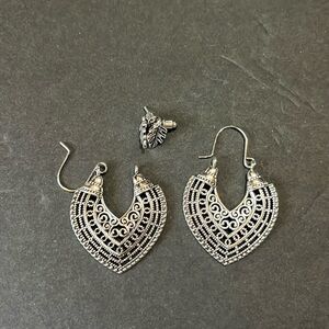 NWOT. Bohemian Metal Scroll Work Leaf Earrings